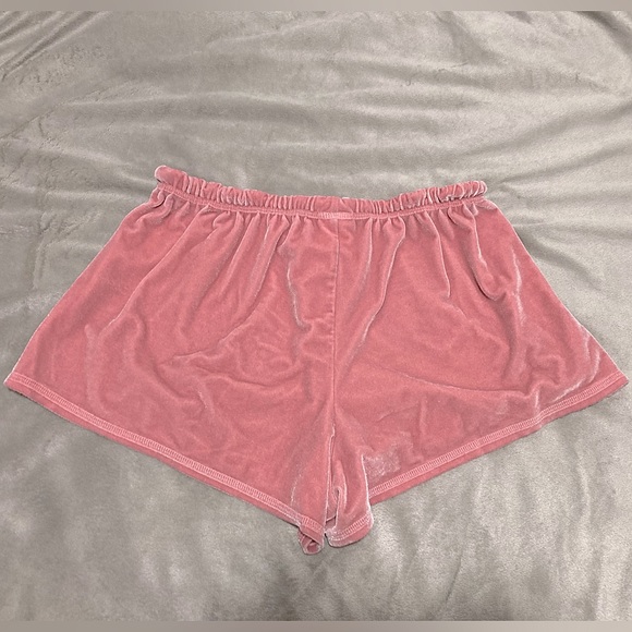 Velvet PINK VS Sleepwear Shorts - Picture 2 of 3